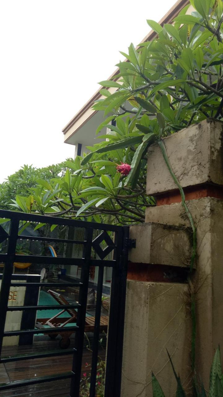 Pujihouse One Apartment Legian  Exterior photo